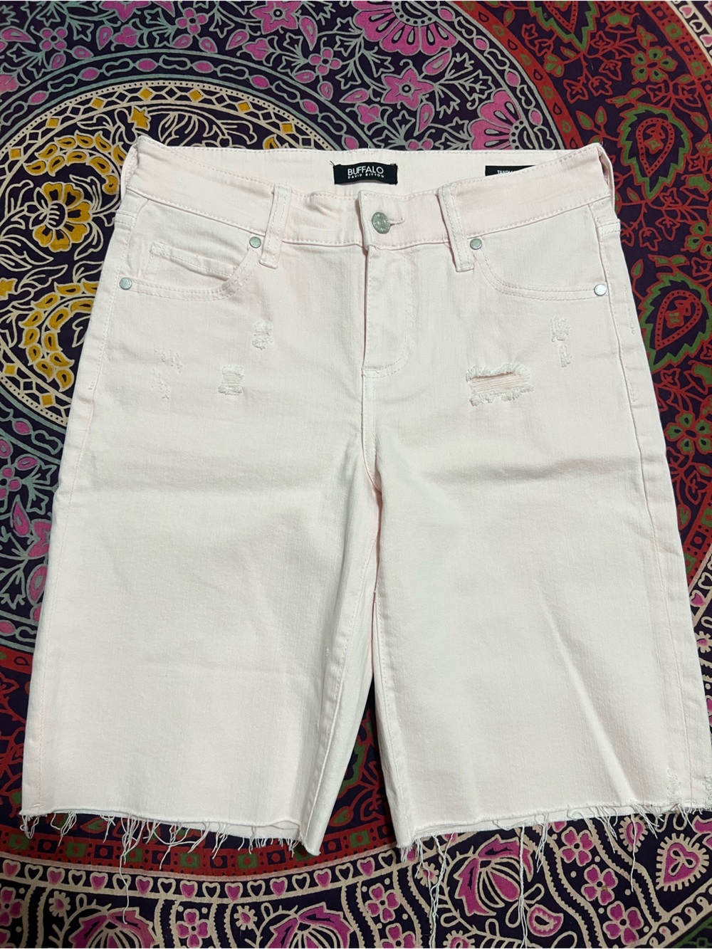 Buffalo David Bitton size 4/27 Light Pink Frayed Hem Denim Bermuda Shorts